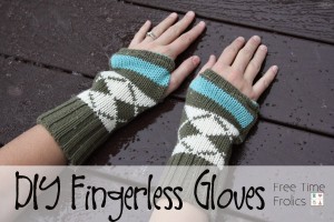 Fingerless Gloves DIY www.freetimefrolics.com #Upcycle #sewing